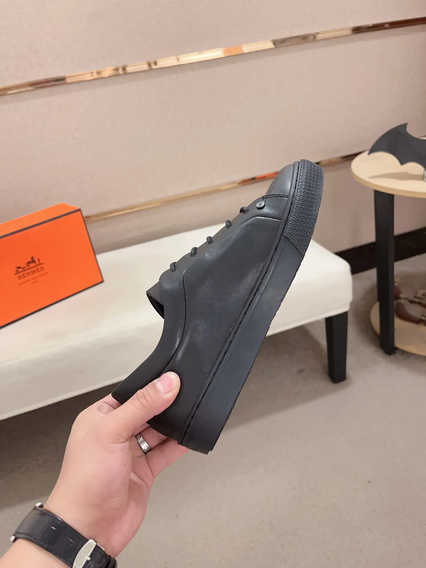 Men's clothing and shoes💰: 400💰《HERMES》【Classic Original Version】Hermès; Top 🔝 Purchasing Agency 🔍🔍Latest 🇺🇸Sold simultaneously at counters, original imported from Italy ▲▲Cow leather▲ ▲Exquisite workmanship (Italian 🇮🇹imported water-dyed 🐂cowhide lining) sole: original sole provided by the original factory, ⚠️exclusive double-layer activity·TPR·rubber·combined molded outsole; Code number: 36-44 (45/46 can be customized, non-refundable)